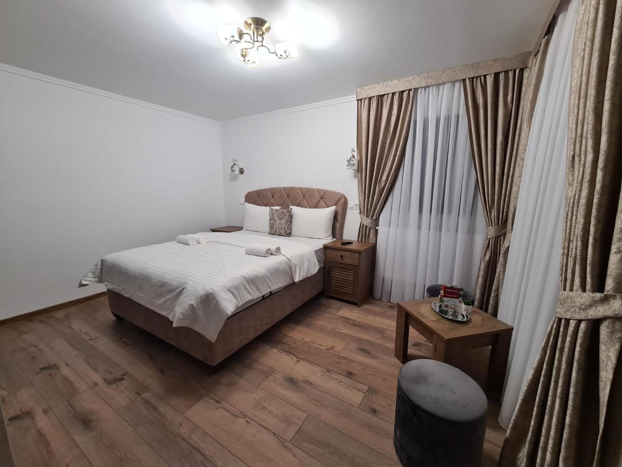 Bella Vista Bungalow Turda Phòng bức ảnh